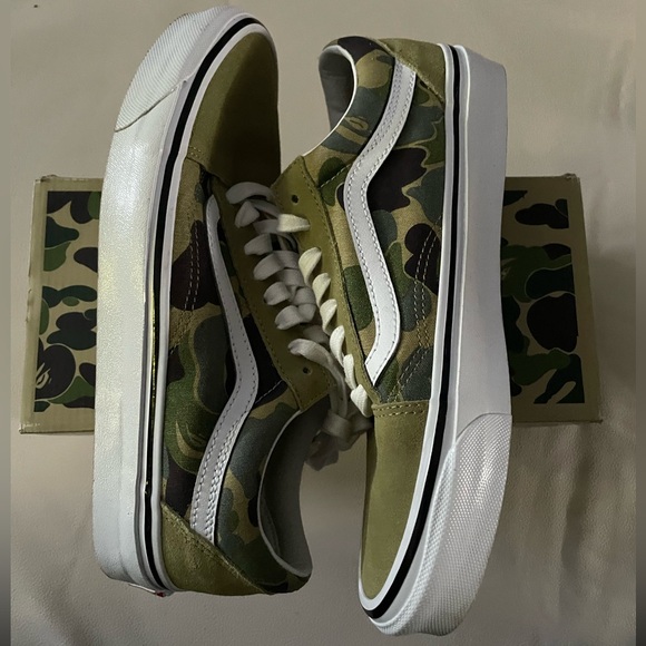 Pre- Owned Vans x Bape Sneakers Size 8M - Picture 6 of 7